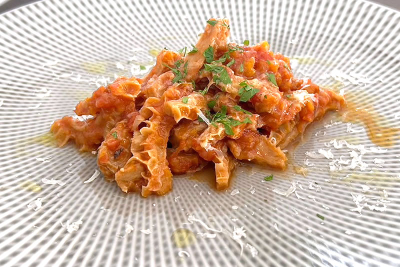 フィレンツェ風トリッパのトマト煮込み