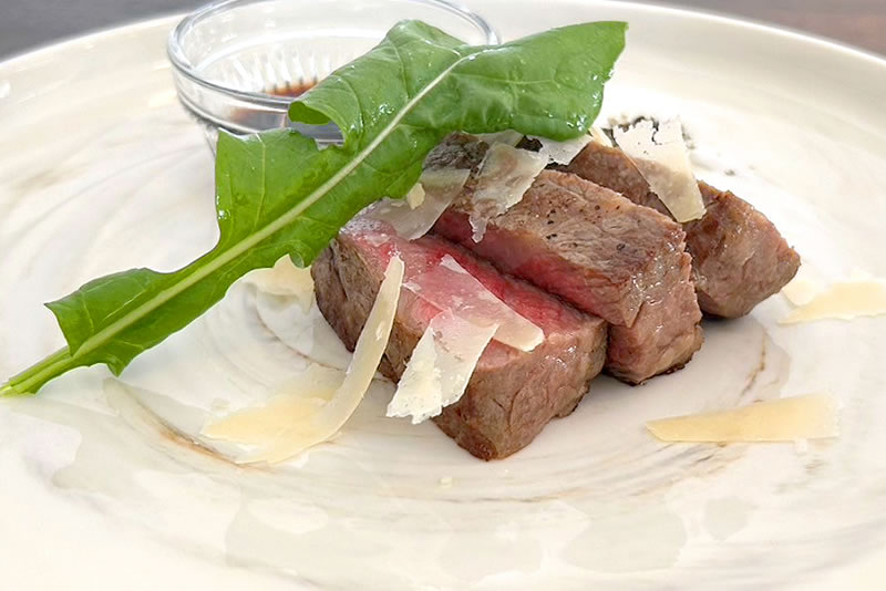 峯野牛のタリアータ